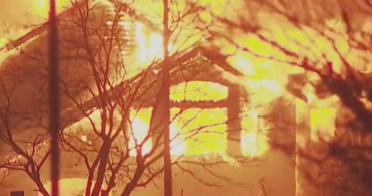 Golemi požari u Coloradu. Deseci tisuća ljudi u bijegu, šire se dramatične snimke