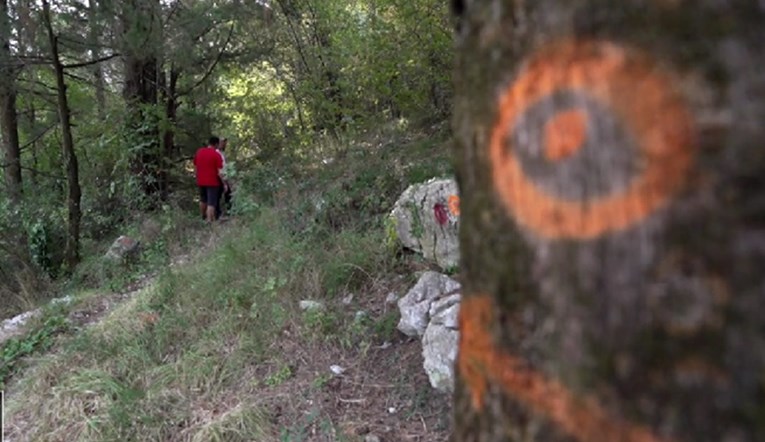 Oko Omiša lažne planinarske oznake koje vode u provaliju. "Ukrajinka je poginula"