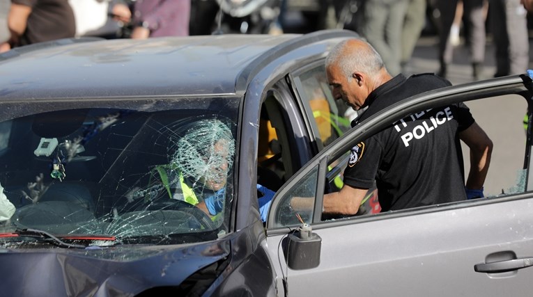 Vozač se u Jeruzalemu autom zabio u ljude, upucao ga prolaznik