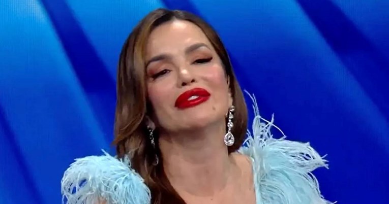 Severina zaplakala u Superstaru: "Ne mogu ništa reći. Ovu pjesmu posvećujem mami"