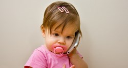 Mama želi trogodišnje dijete slati s mobitelom u vrtić, gotovo nitko je ne razumije