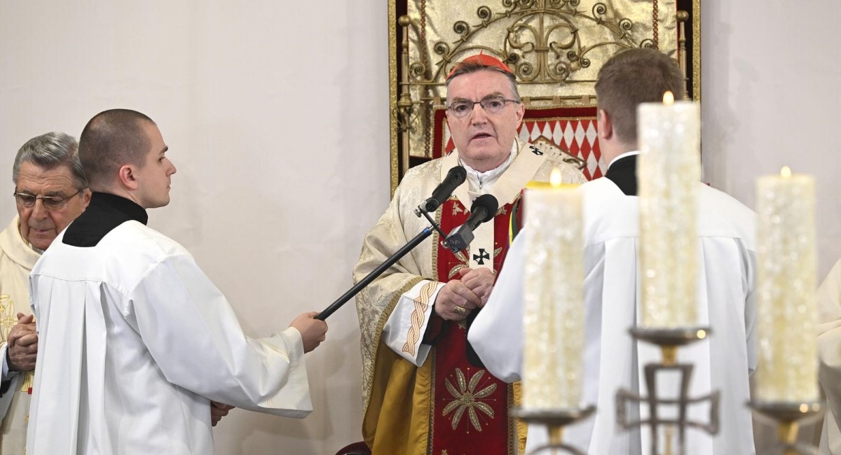 Bozanić: Nitko nije isključen iz Božića, on objavljuje božju ljubav prema čovjeku