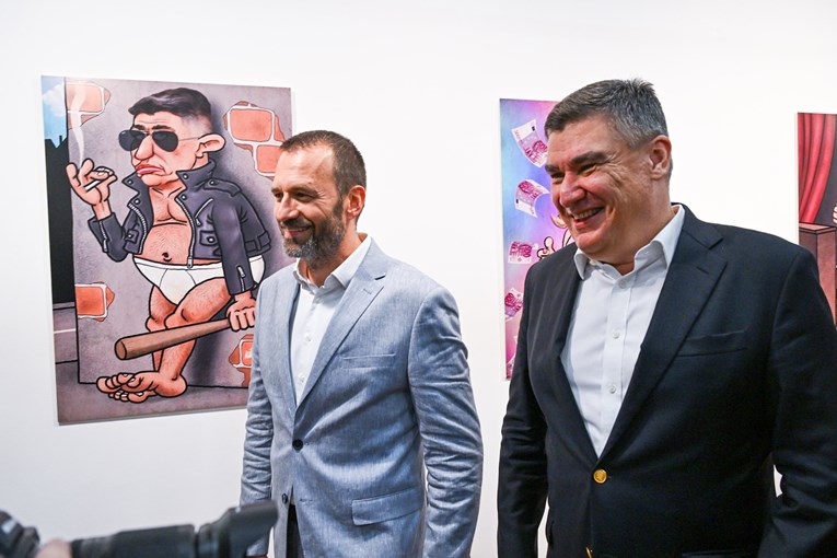 Milanović došao na izložbu Nika Titanika pa tamo našao i karikaturu sebe u gaćama