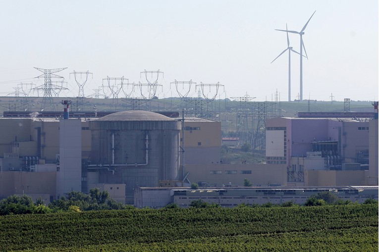 Dunav na rekordno niskoj razini. Rumunjska gasi jedini reaktor koji joj još rad