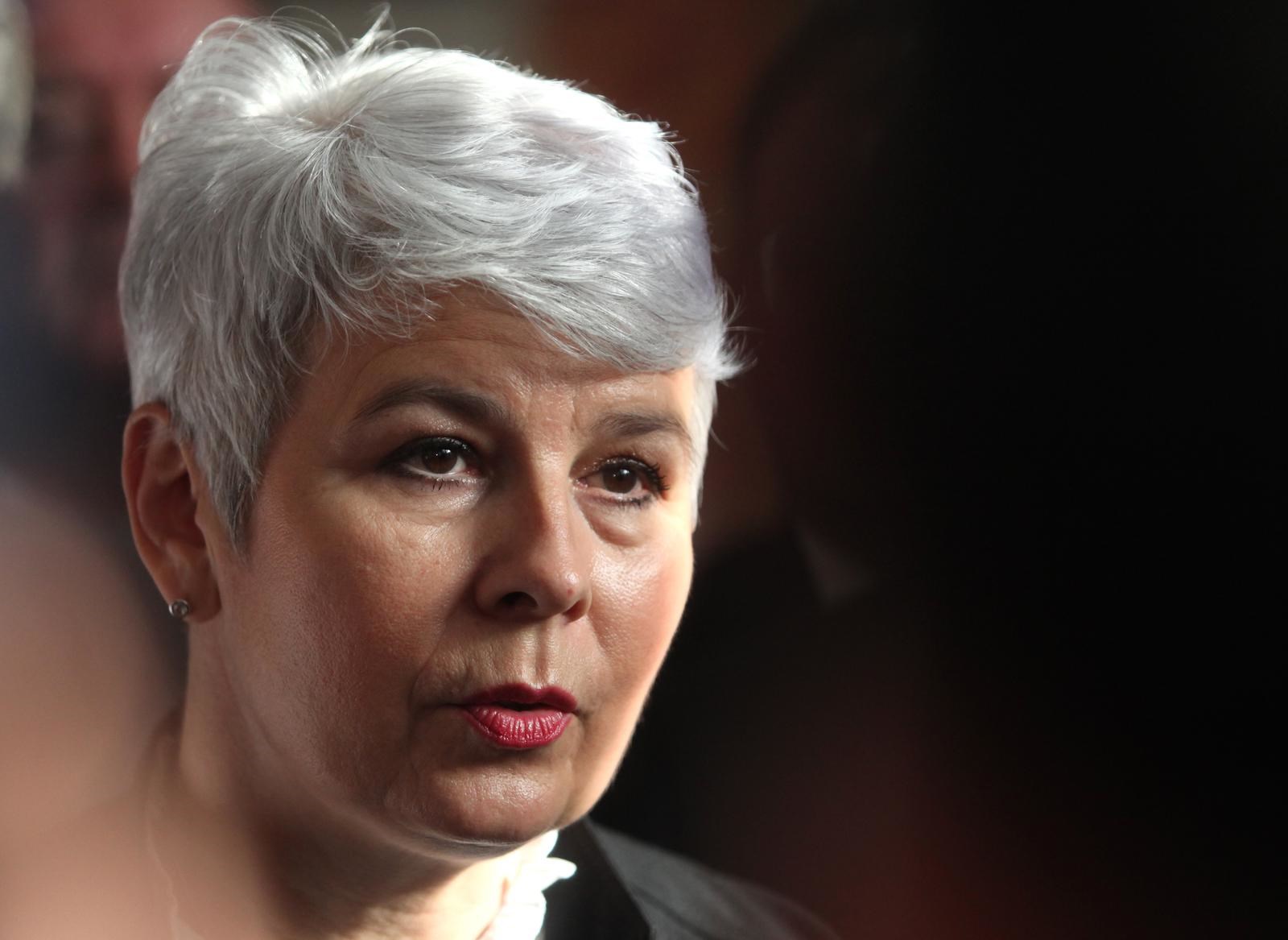 Kosor otkrila teške detalje iz djetinjstva: "Živjela sam vrlo oskudno i bez oca"