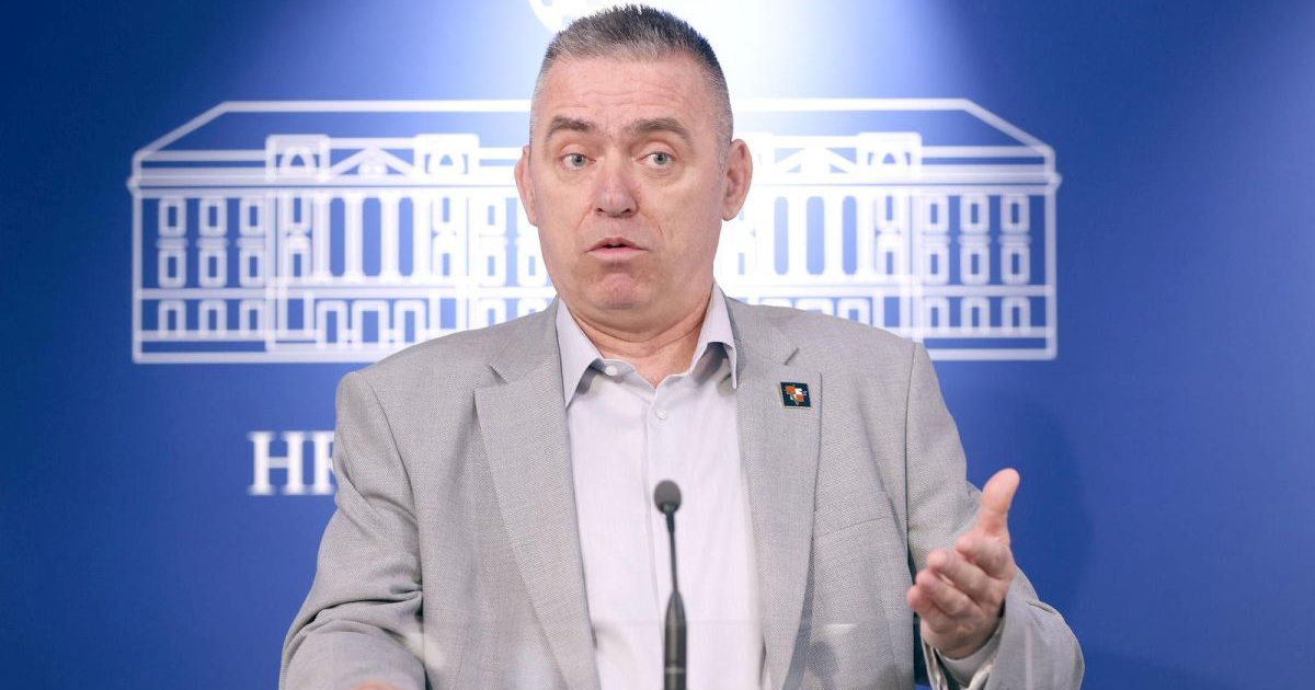 Ćipe: Sa srednjom obućarskom sam našao dokumente o ratnim zločinima. Što rade pravnici?