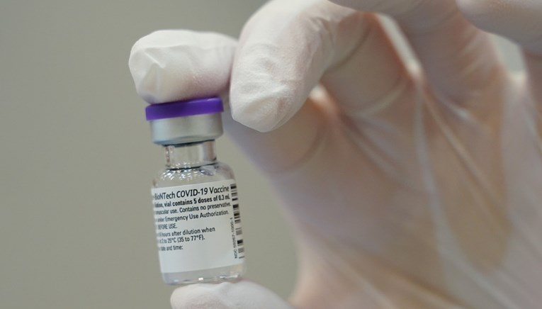 Proizvođač cjepiva BionTech u gubicima, najavio novo covid-cjepivo za rujan