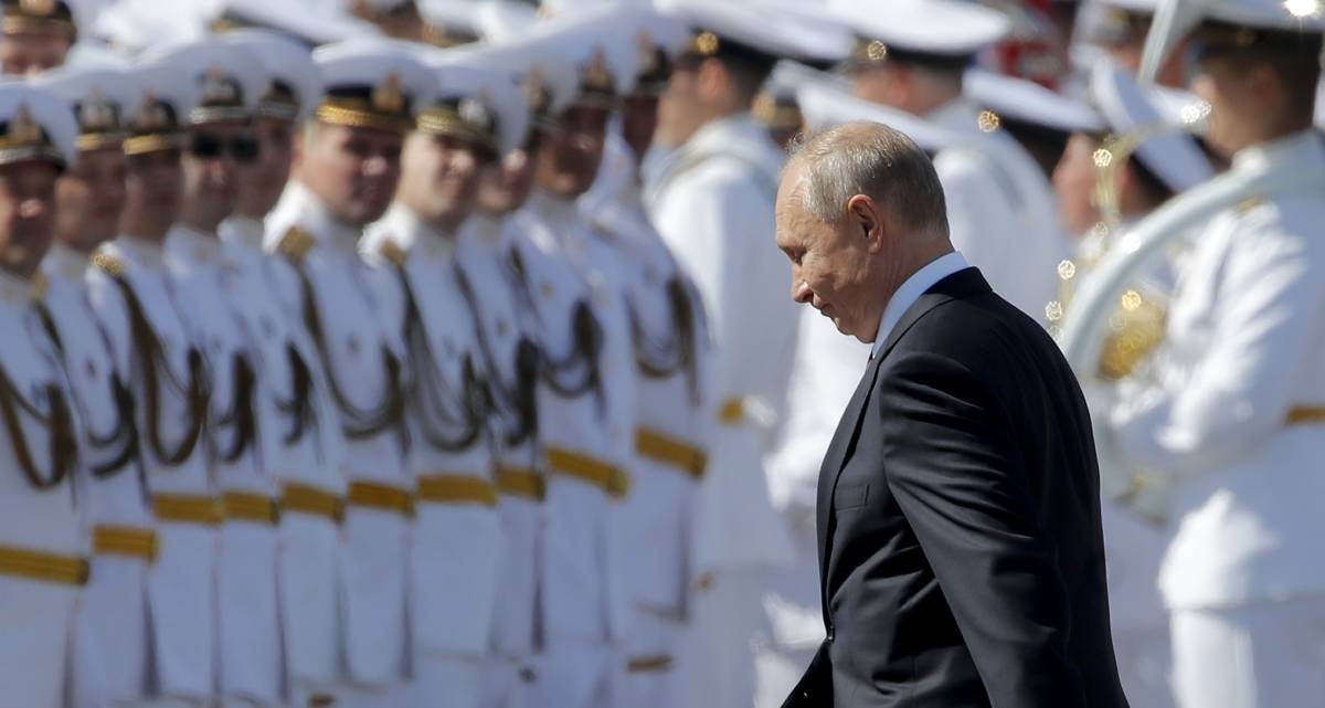 Putin: Ruska flota sposobna je otkriti i uništiti bilo koju metu