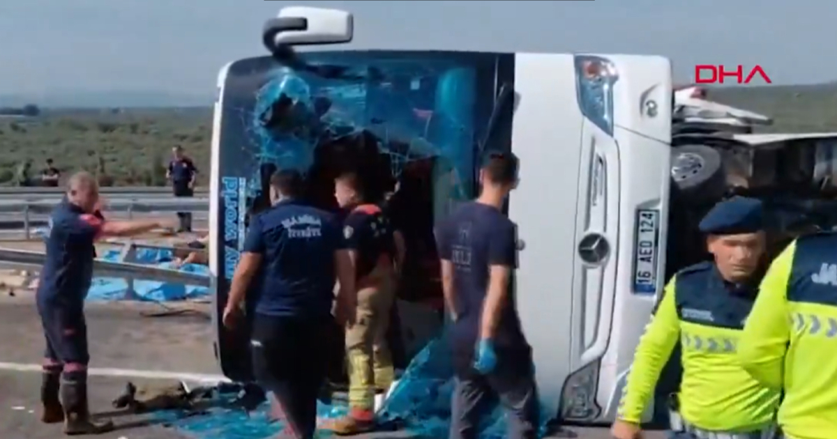 Teška prometna u Turskoj: Sudarili se turistički bus i kamion, najmanje 11 mrtvih