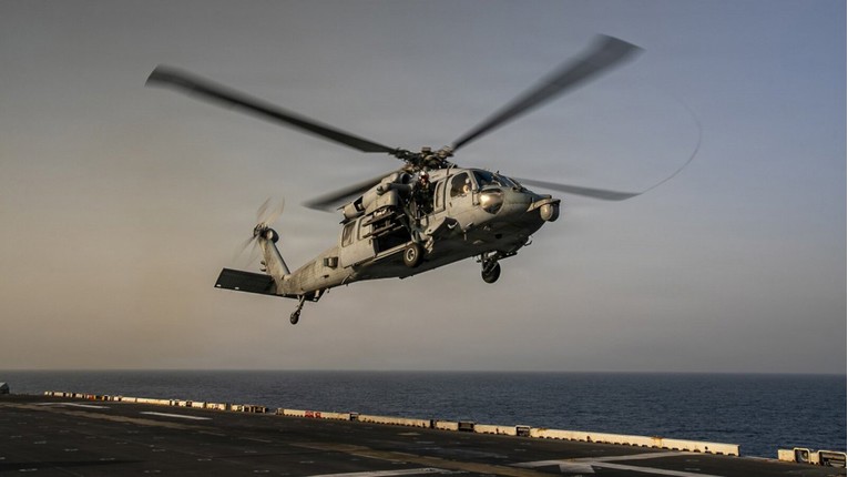 U Hormuzu pao američki helikopter, oglasio se Trump