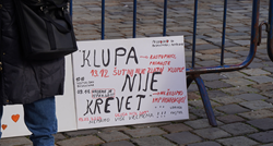 Prosvjed za beskućnike u Zagrebu. Prosvjednici stigli na Markov trg