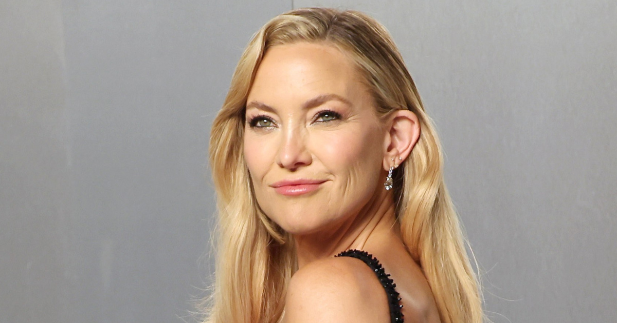 Kate Hudson nosila kobaltno plavu suknju koja je zasjenila intervju