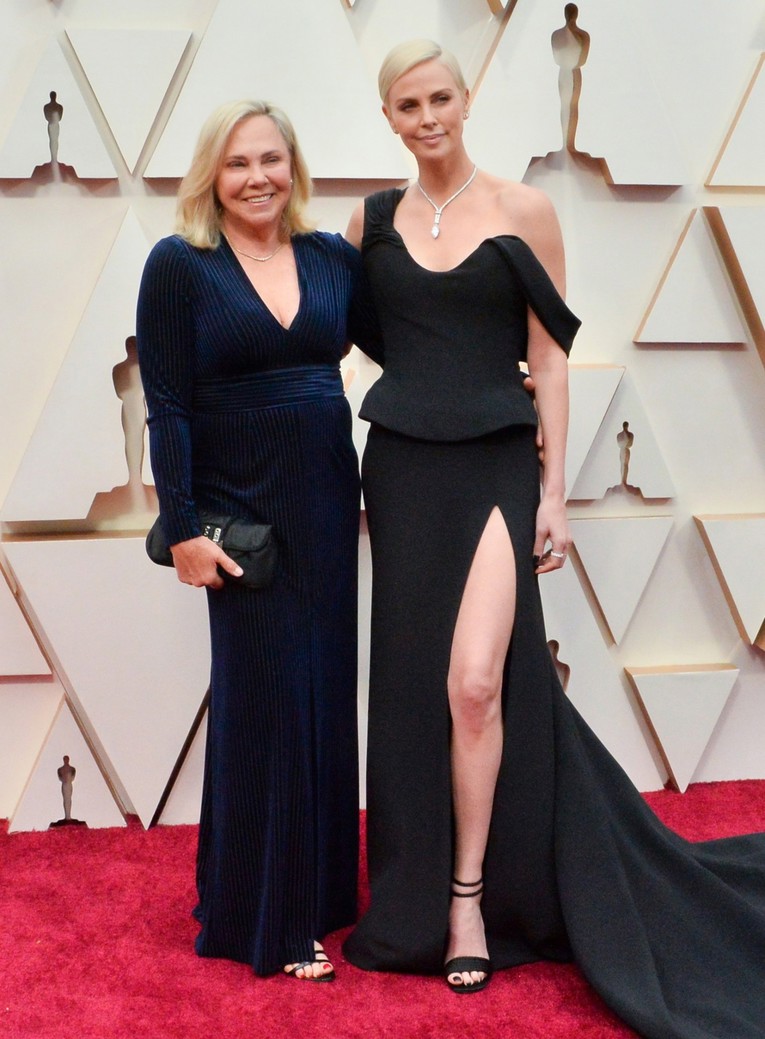 Charlize Theron kaže da je više ne proganja ubojstvo oca: "Namjeravao nas je ubiti"