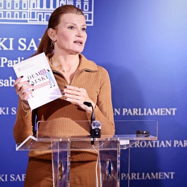 SDP traži povećanje naknada za bolovanja zbog bolesti djeteta