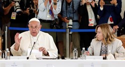 Papa na summitu G7: Ljudi ne smiju izgubiti kontrolu nad AI-jem