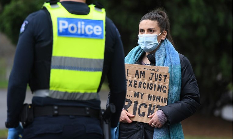U Australiji prosvjedi protiv mjera restrikcija, 14 ljudi uhićeno