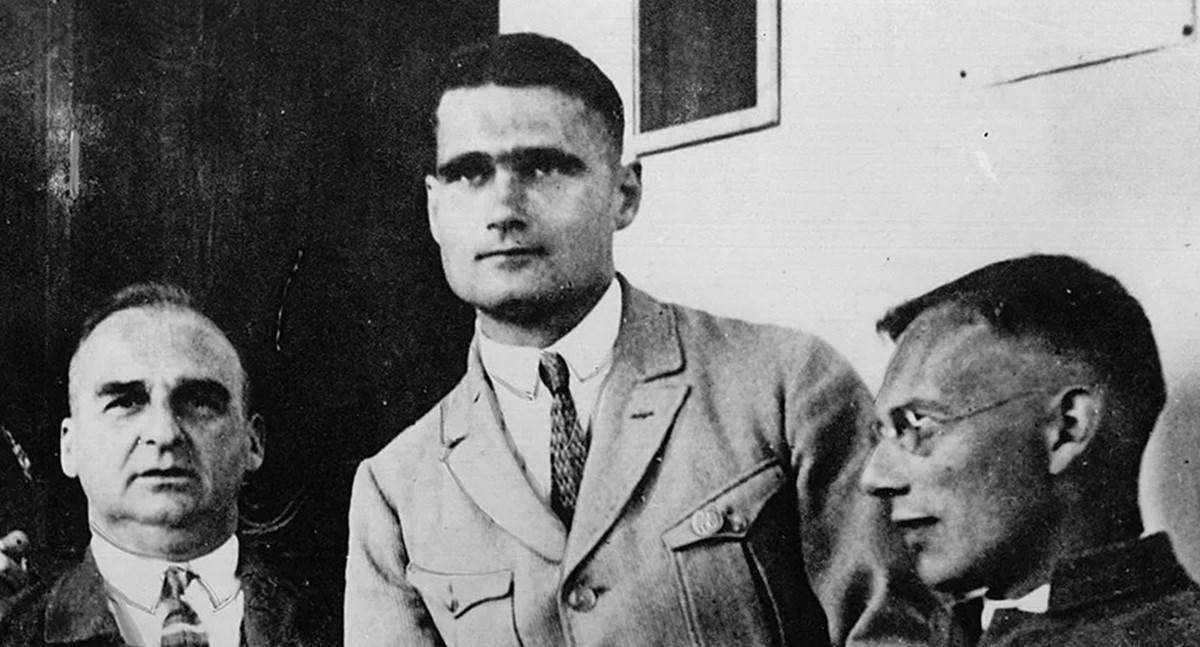 Bio je najbliži Hitlerov čovjek, odletio je Britancima. Priča ostaje veliki misterij