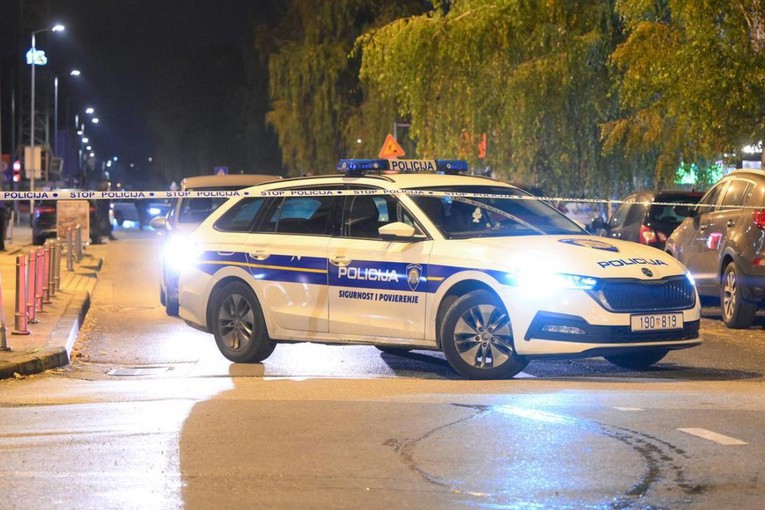 U Zagrebu autom udario dva policajca, jedan se držao za haubu 