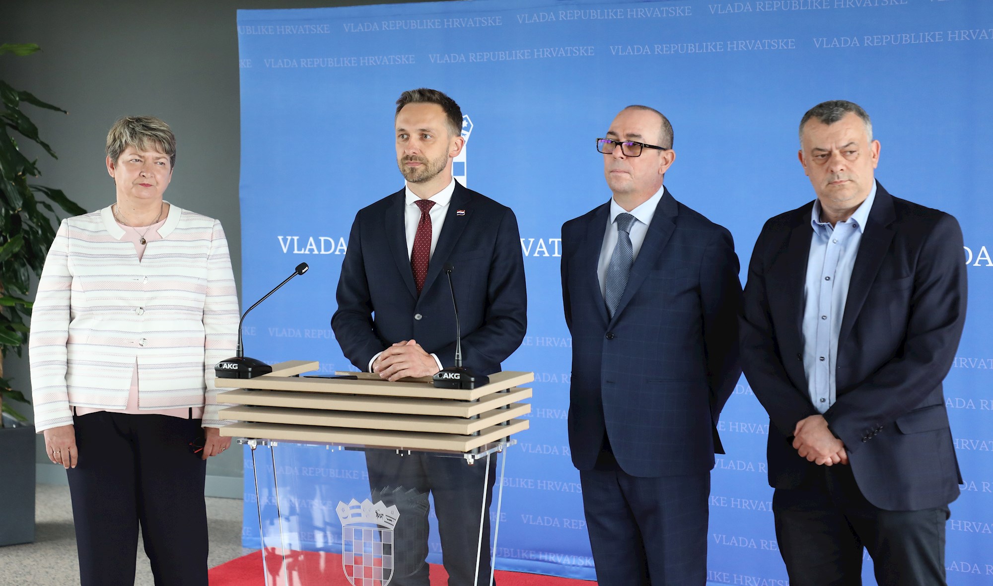 Potpisan novi kolektivni za državne i javne službe, evo kolika će biti osnovica plaće