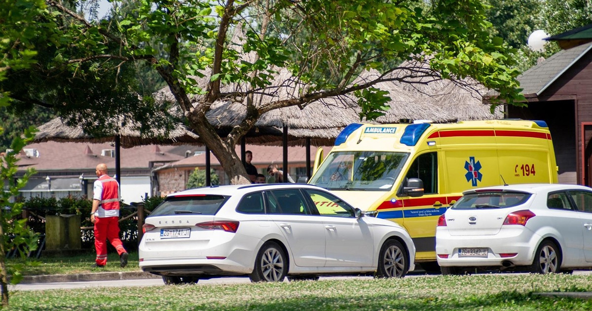 Kosili travu na Jarunu pa primijetili muškarca kako se utapa. Spasili su ga