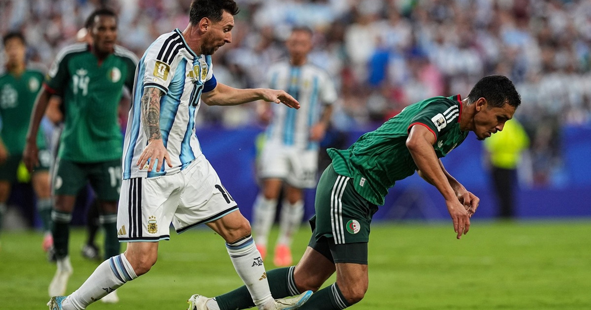 ANKETA Messi izbjegao crveni karton, navijači bijesni: "SP je namješten"
