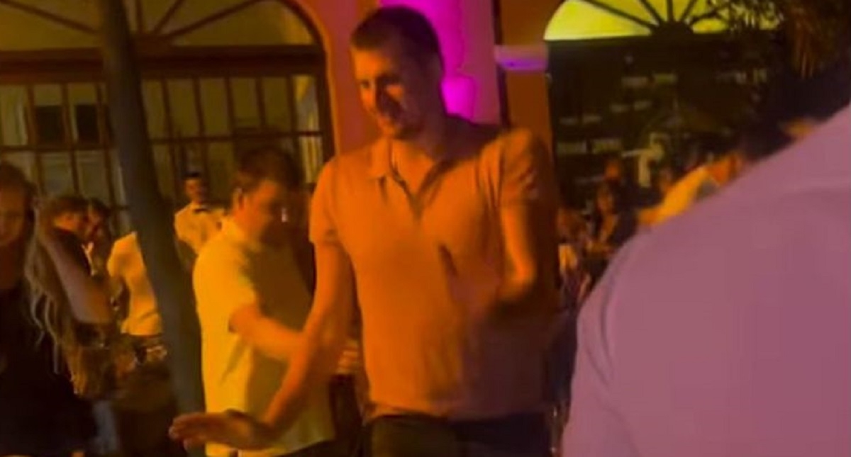 Jokić se otkačio u kafani na hit Zdravka Čolića