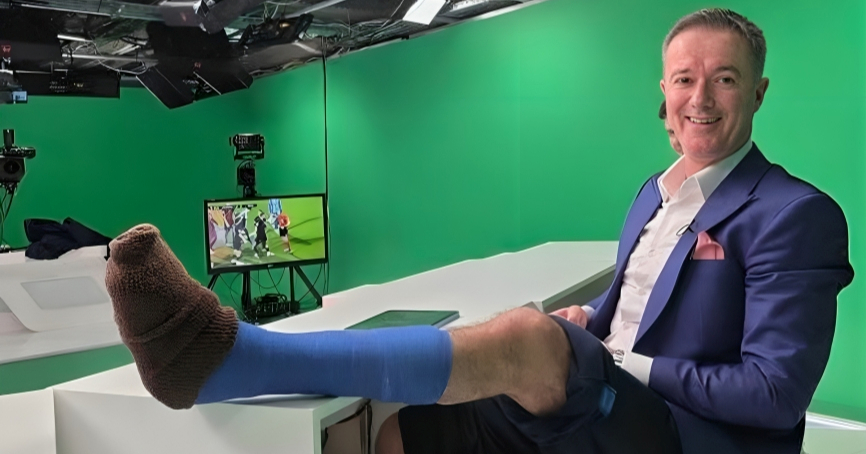 FOTO Jeličić je u emisiji MAXSporta ispod stola skrivao nogu u gipsu