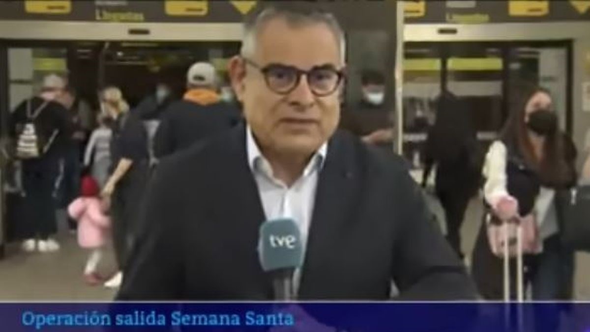 Reporter uživo izvještavao s aerodroma, u kadar slučajno upala cura s 18+ predmetom