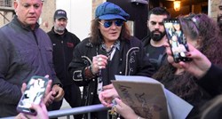 Johnny Depp fanove iznenadio izgledom, u New Yorku se pojavio bez brade i brkova