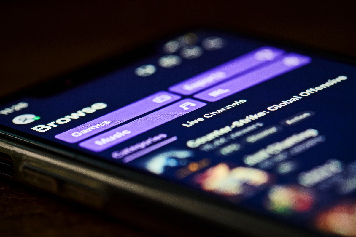 Australija zabranjuje Twitch mlađima od 16 godina