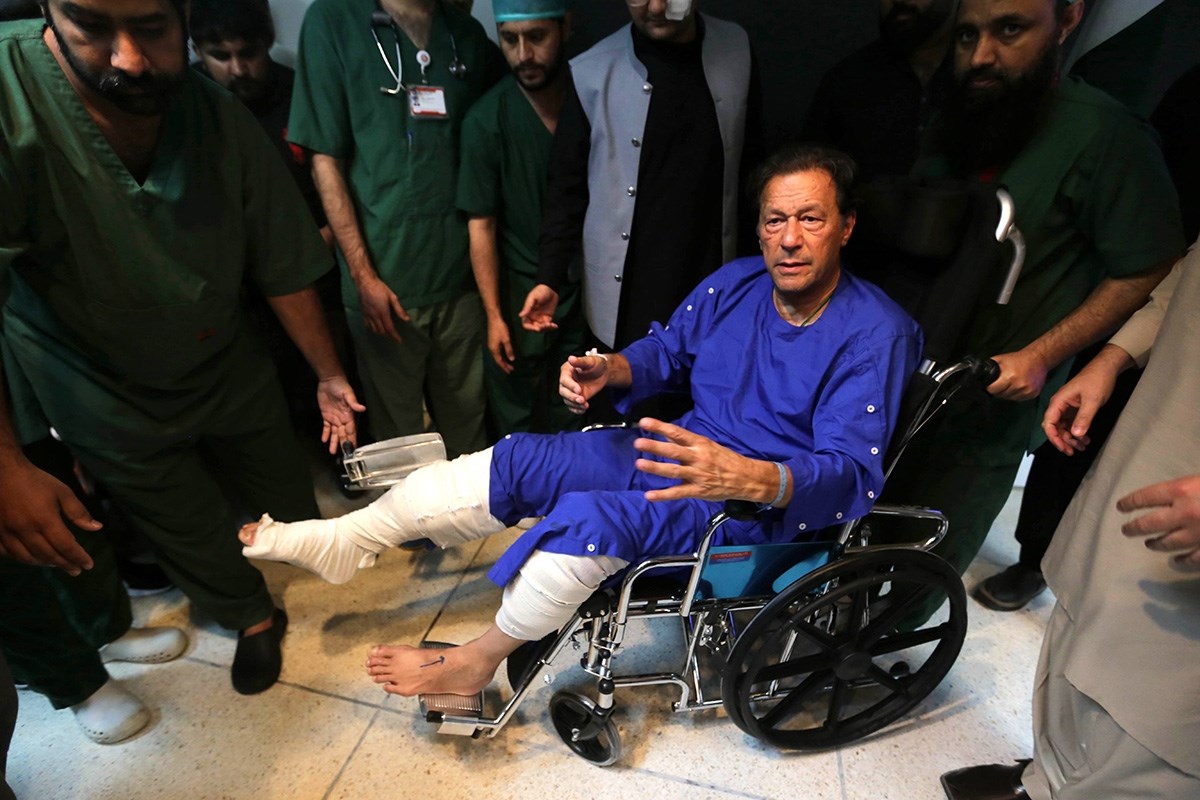 Bivši pakistanski premijer Imran Khan izašao iz bolnice
