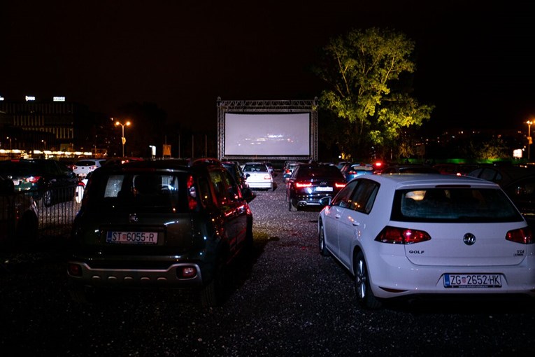 U Zagrebu s radom kreće drive-in kino, filmovi se prikazuju na dva ekrana od 15 m