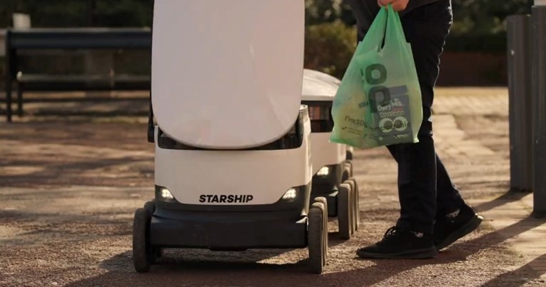 Dostava namirnica putem robota širi se diljem UK-a. Pogledajte kako to izgleda