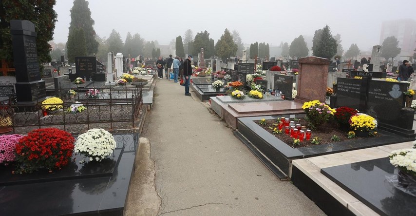 S obiteljske grobnice kod Osijeka ukradeni lanci teški 70 kg