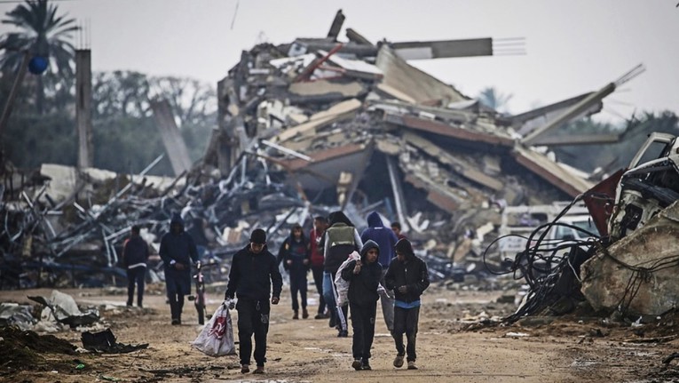 Izrael bombardira Gazu uoči glasanja o primirju