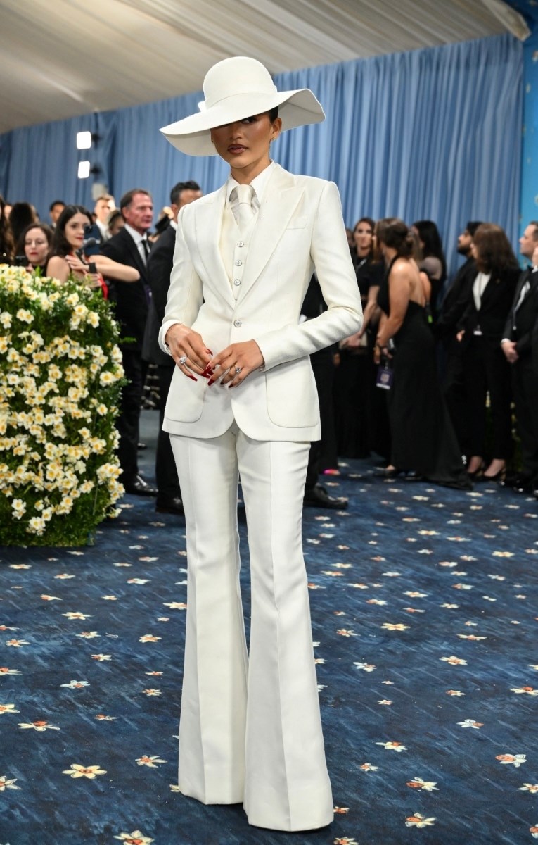 Zendaya kao moderna Bianca Jagger: Pogledajte outfit o kojem svi pričaju