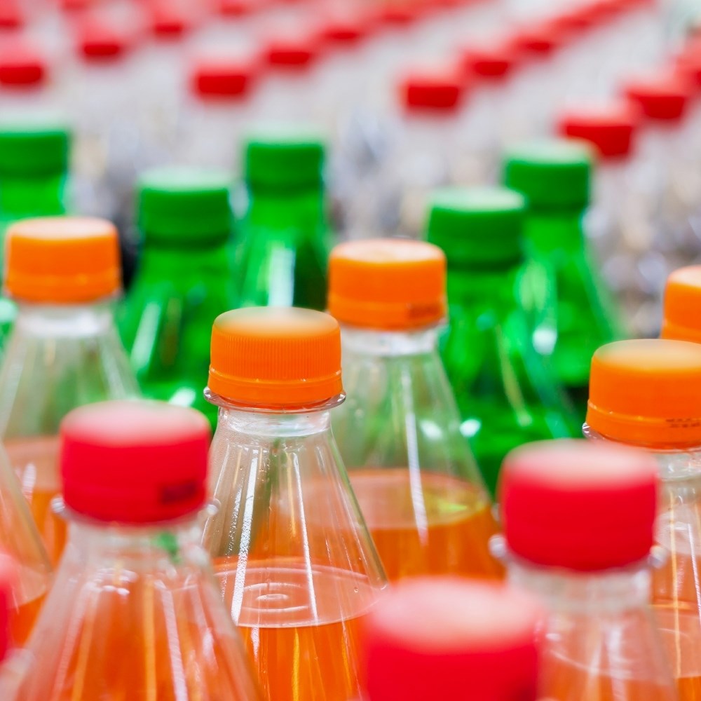 Nevidljiva opasnost: Svaki gutljaj iz plastične boce unosi mikroplastiku u tijelo