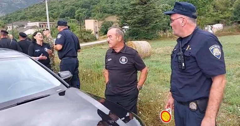 Policija objavila zašto je jučer privela HOS-ovce