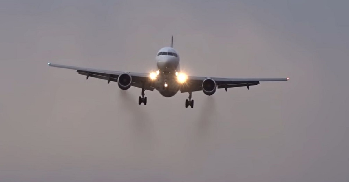 Avion Manchester Cityja upao u oluju. Objavljena dramatična snimka