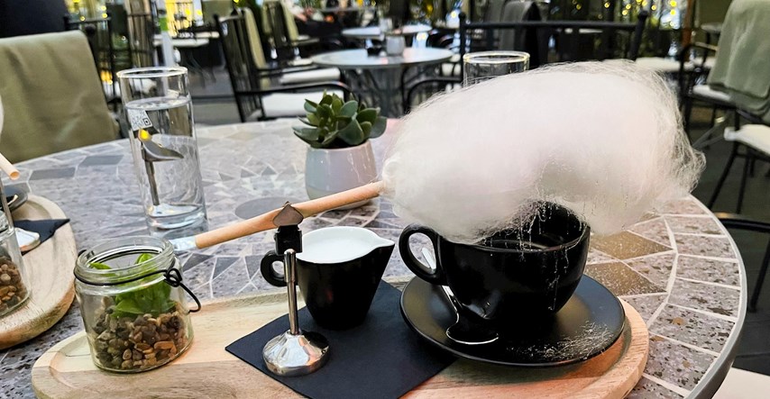 Zagrebački kafić u ponudi ima kavu s oblakom, košta 4.90 eura. Probali smo
