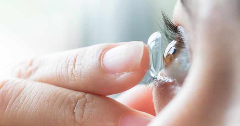 3 stvari na koje osobe koje nose leće moraju paziti tijekom ljeta, prema optometristu