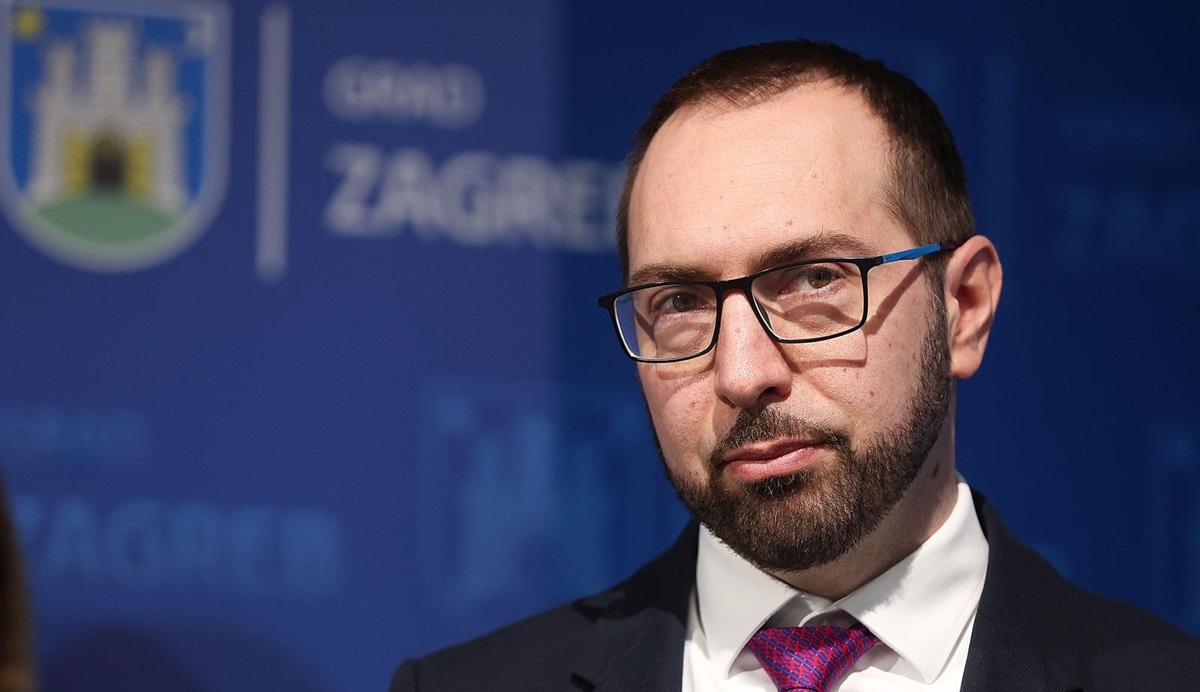 Tomašević: Jučer su raspisani izbori i eto danas prosvjeda zbog kompostane