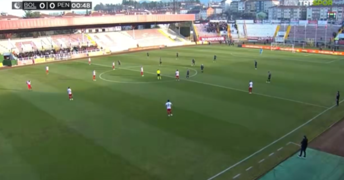 Hrvat, Srbin i Kosovac štrajkali u prvoj minuti utakmice u Turskoj. Pogledajte scenu