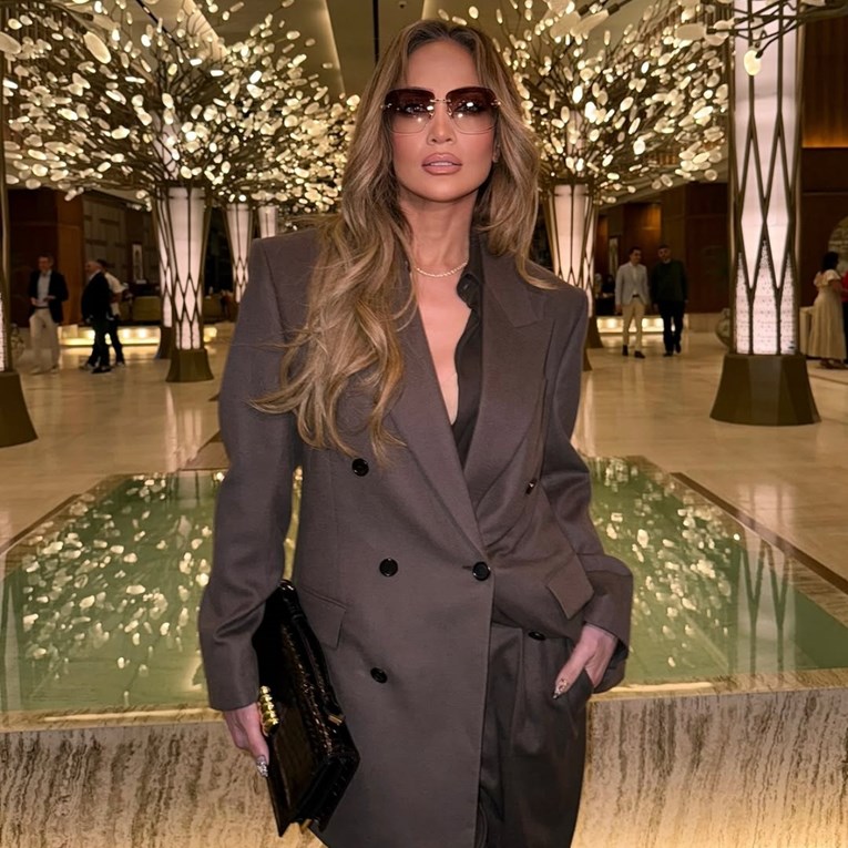 Jennifer Lopez spremna za novu vezu? "Traži nekoga tko nije javna osoba"