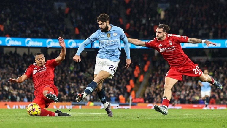 Guardiola je Gvardiola pretvorio u napadača. Pogledajte kako završava akcije Cityja