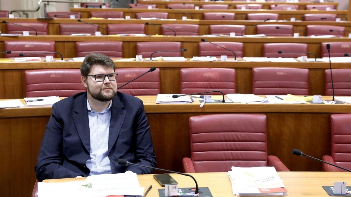 Grbin: HDZ bi zakon kojim bi se kažnjavalo nas koji za ustaše kažemo da su zločinci