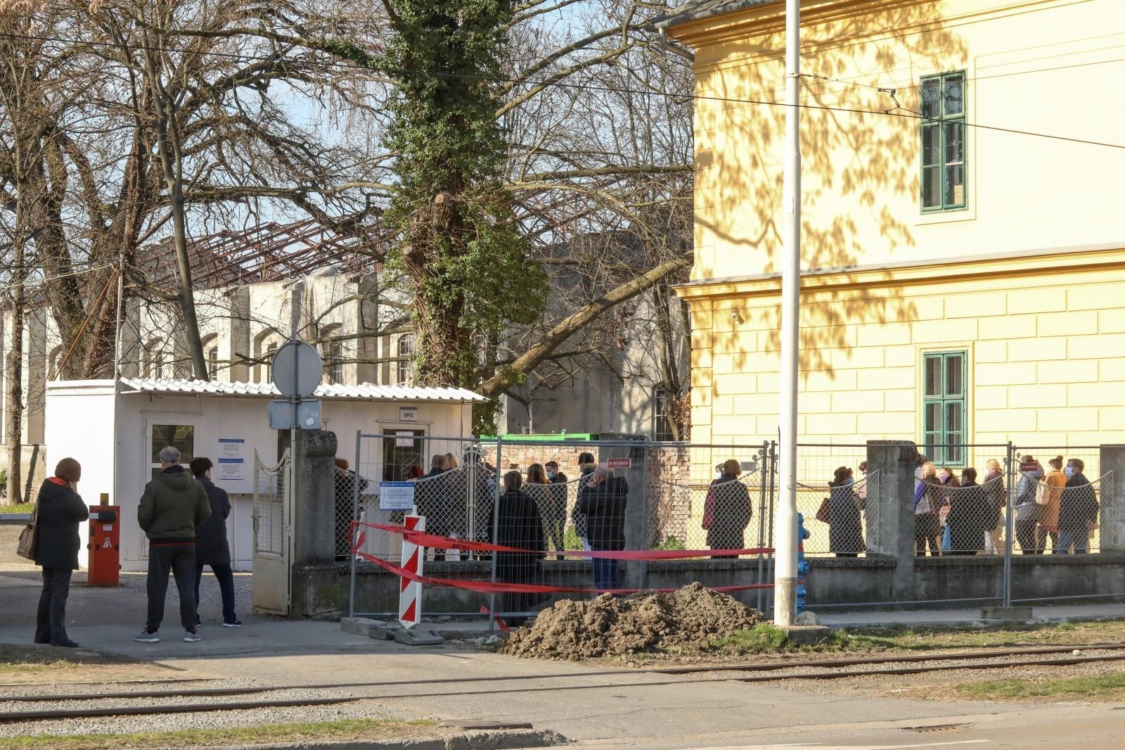 U Osječko-baranjskoj županiji 112 novih slučajeva, šest ljudi preminulo