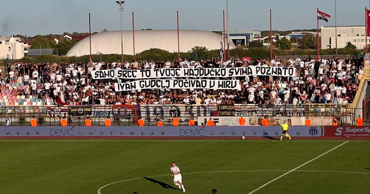 Torcida istaknula transparent posvećen Ivanu Gudelju