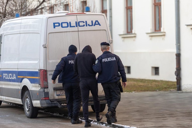 Muškarac (34) u Vukovaru osumnjičen za spolno zlostavljanje djece