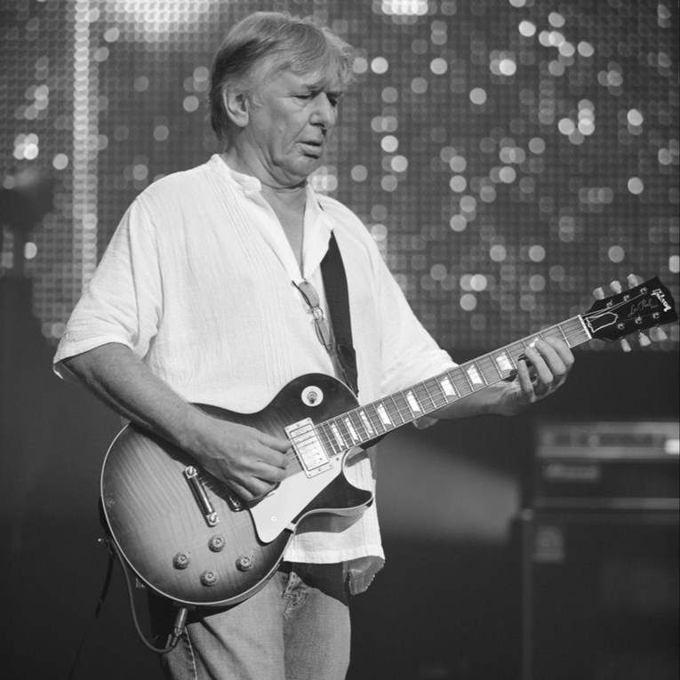 Umro je Mick Ralphs, suosnivač Bad Companyja